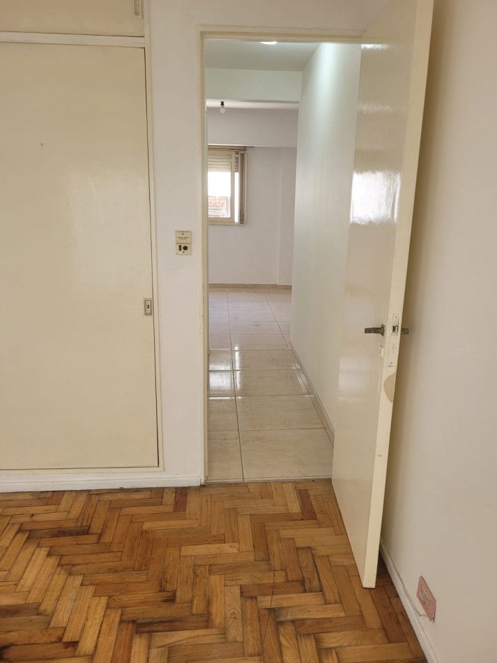 En alquiler depto de 2 amb  con patio en Almagro