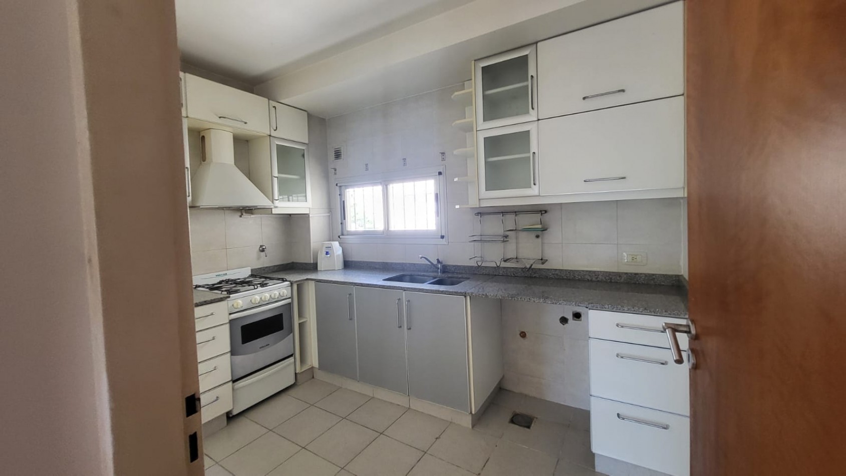 Alquiler depto de 3 amb con cochera en Martin de Gainza 500, Caballito