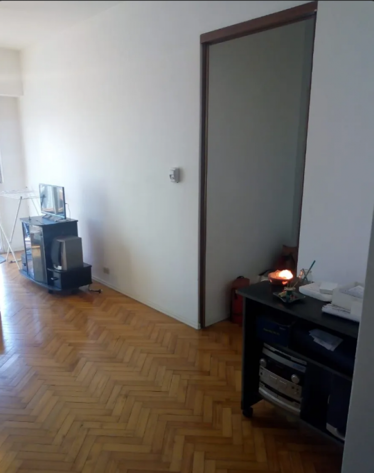 En venta depto de 3 Amb con Balcon al contrafrente en Flores