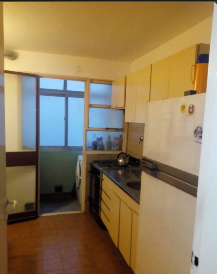 En venta depto de 3 Amb con Balcon al contrafrente en Flores