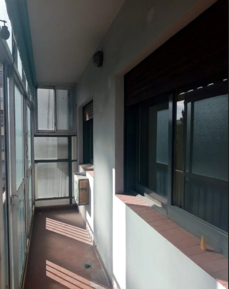 En venta depto de 3 Amb con Balcon al contrafrente en Flores