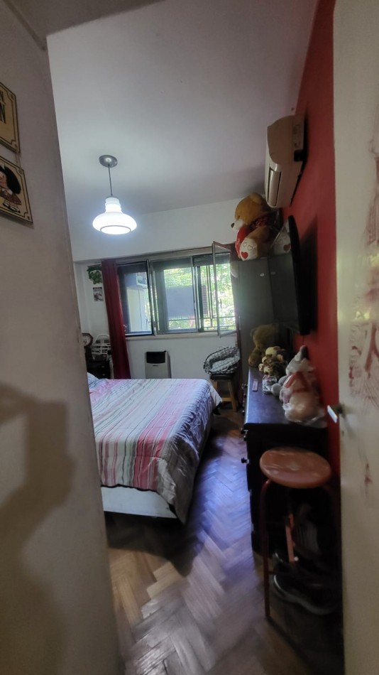 En venta Depto de 4 amb.al Frente con Balcon en Villa Crespo