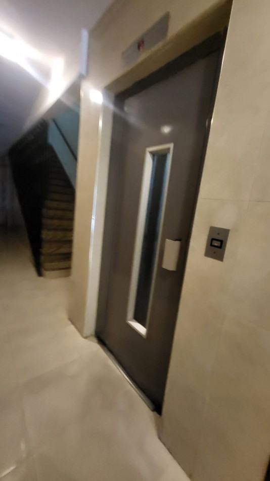 En venta Depto de 4 amb.al Frente con Balcon en Villa Crespo