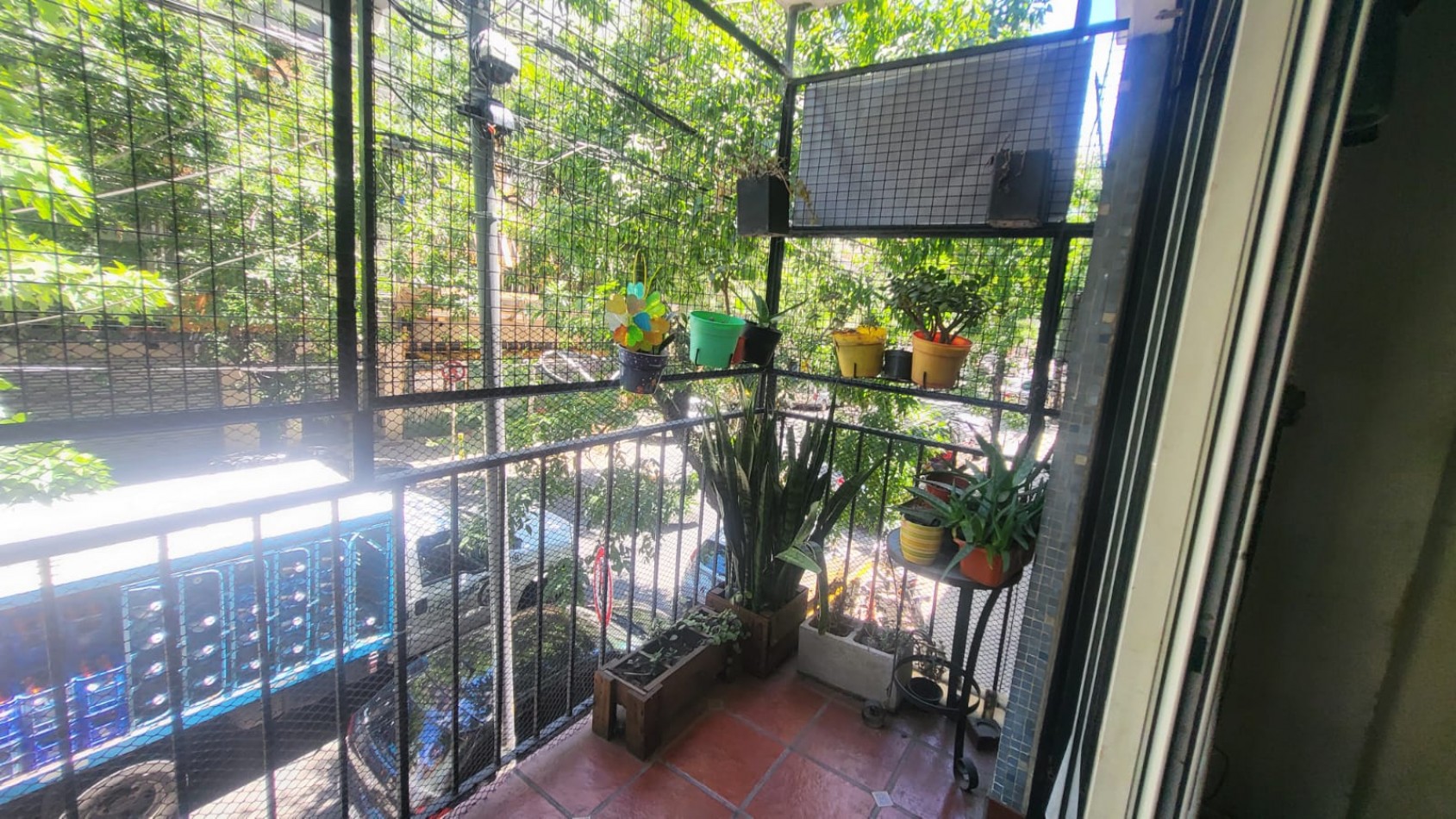 En venta Depto de 4 amb.al Frente con Balcon en Villa Crespo