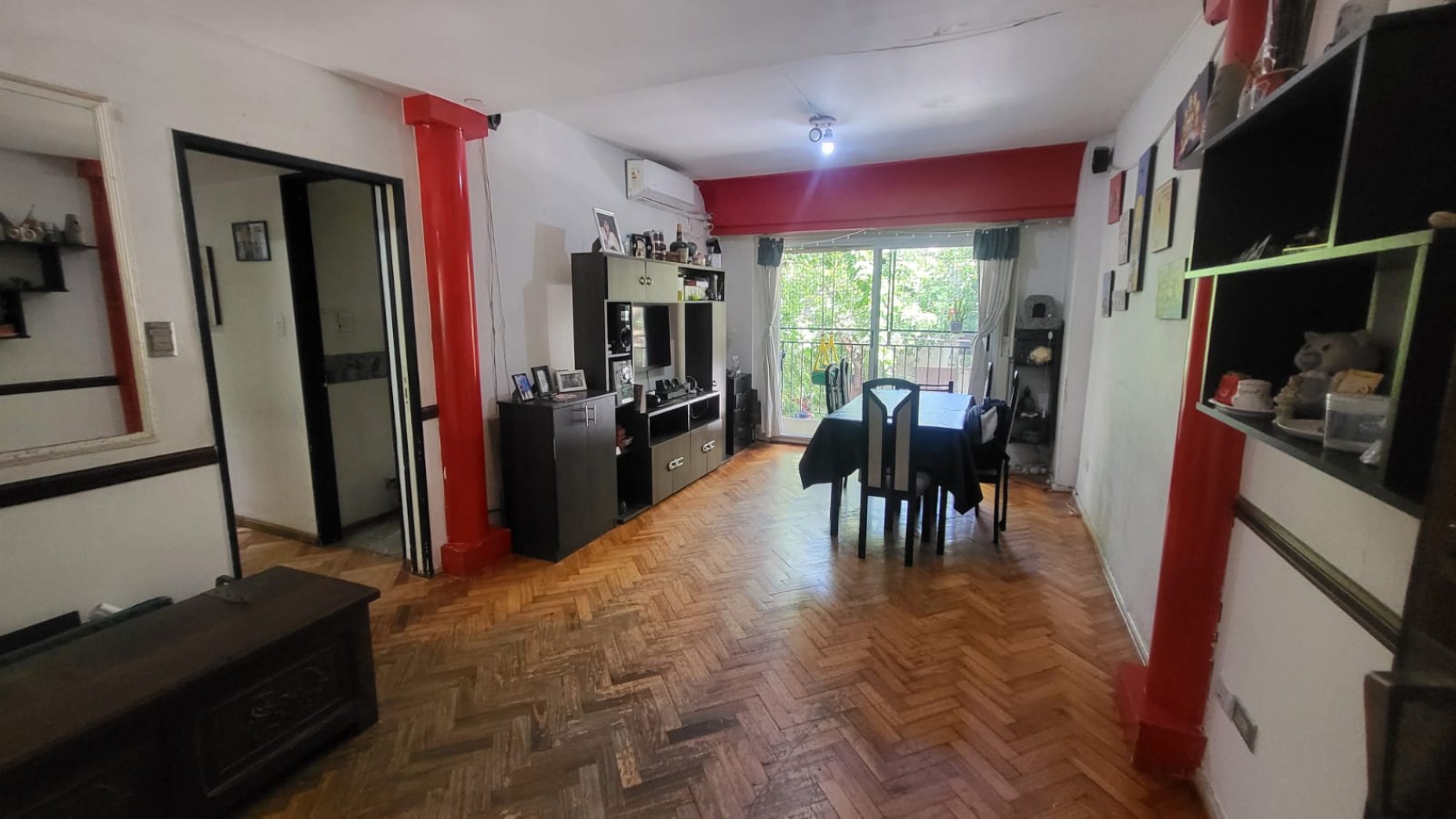 En venta Depto de 4 amb.al Frente con Balcon en Villa Crespo