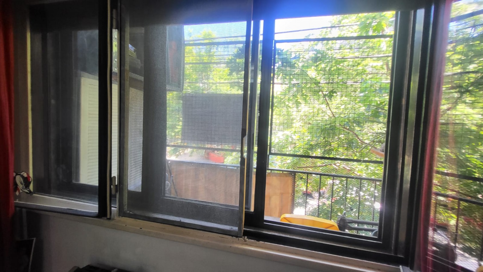 En venta Depto de 4 amb.al Frente con Balcon en Villa Crespo