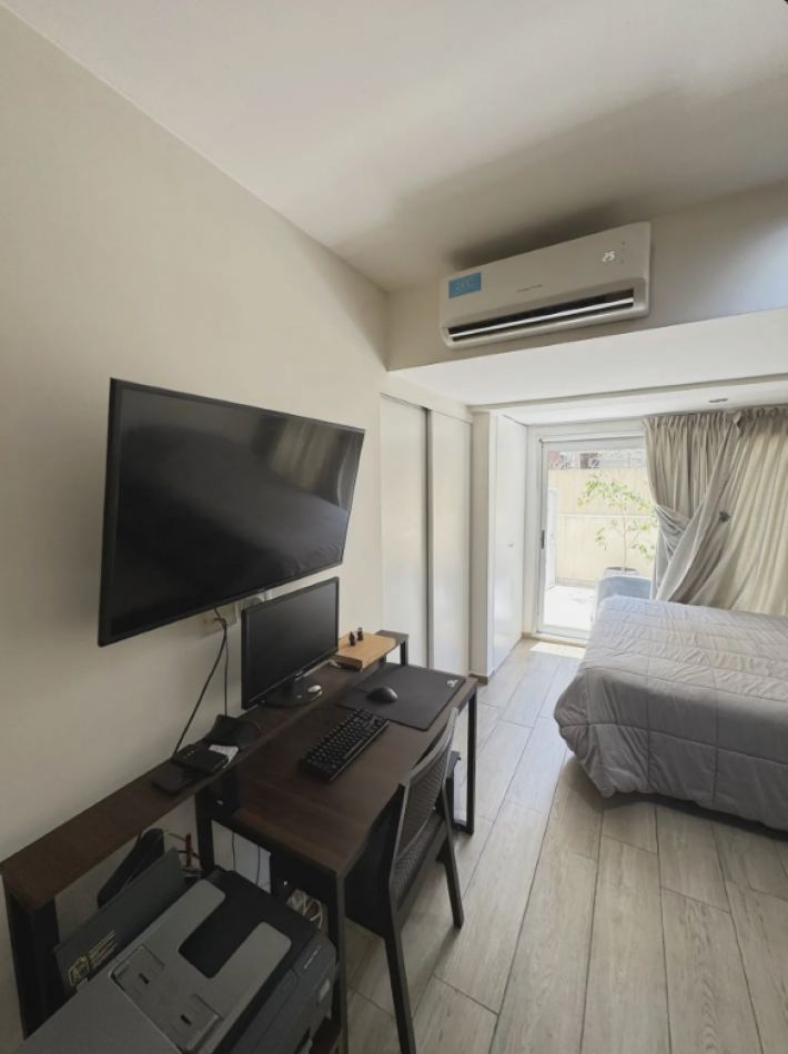 Venta excelente depto 1 amb con patio en Recoleta 