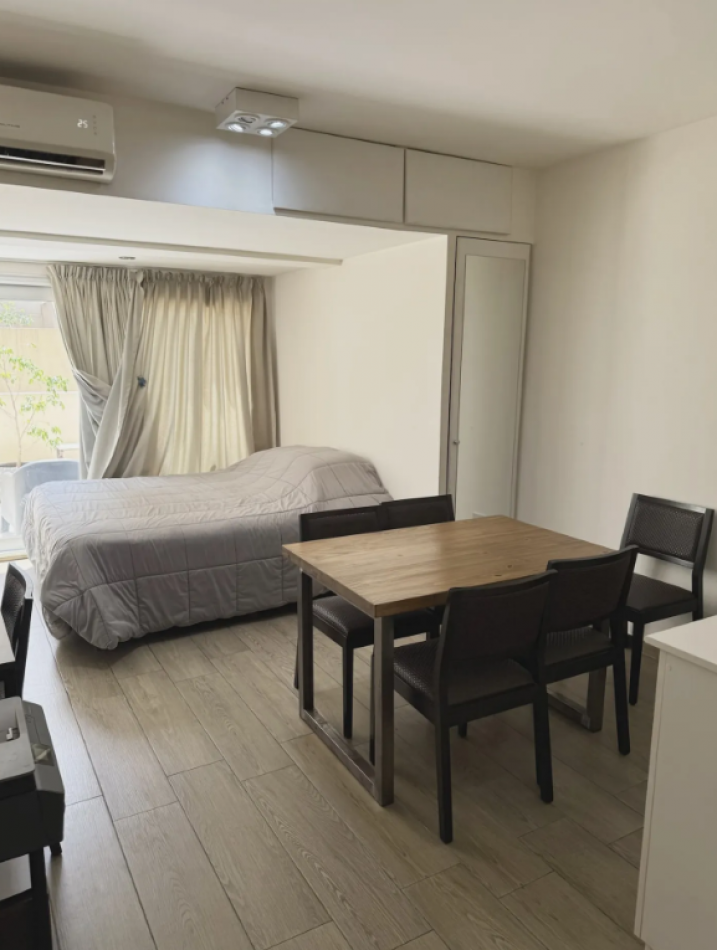 Venta excelente depto 1 amb con patio en Recoleta 