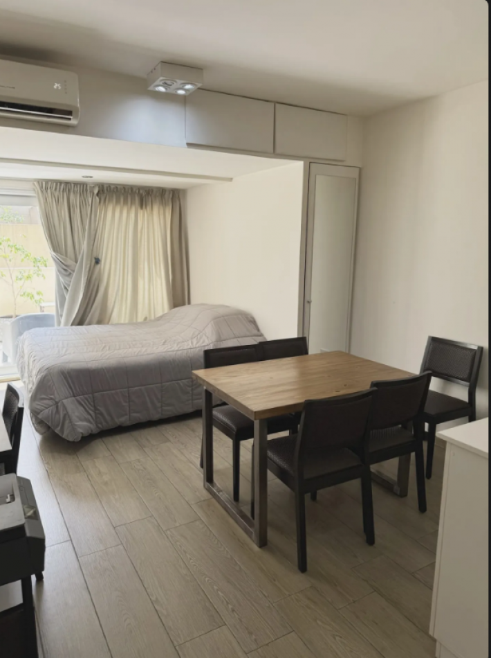 Venta excelente depto 1 amb con patio en Recoleta 