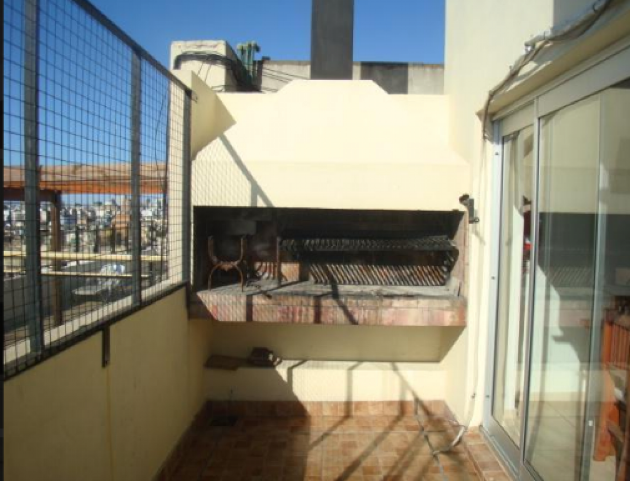 Venta excelente depto 1 amb con patio en Recoleta 