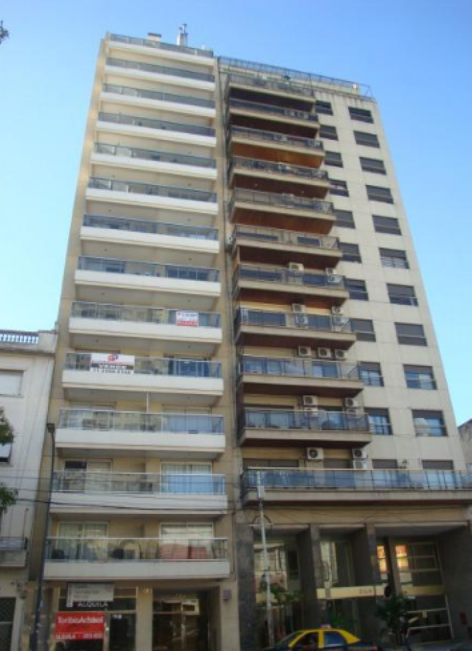 Venta excelente depto 1 amb con patio en Recoleta 