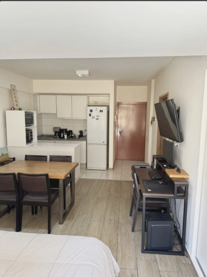 Venta excelente depto 1 amb con patio en Recoleta 