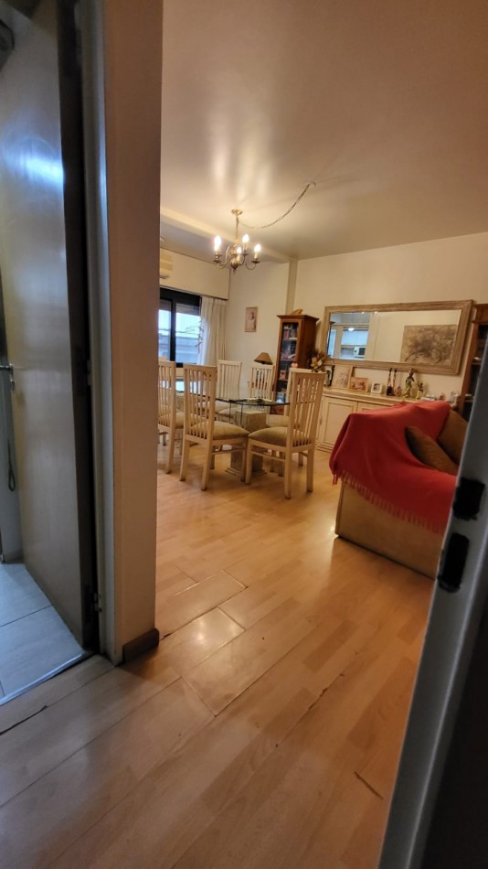 Venta semipiso 3 amb con patio en Colegiales