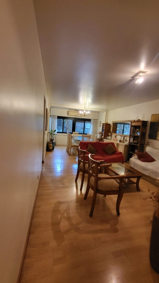 Venta semipiso 3 amb con patio en Colegiales