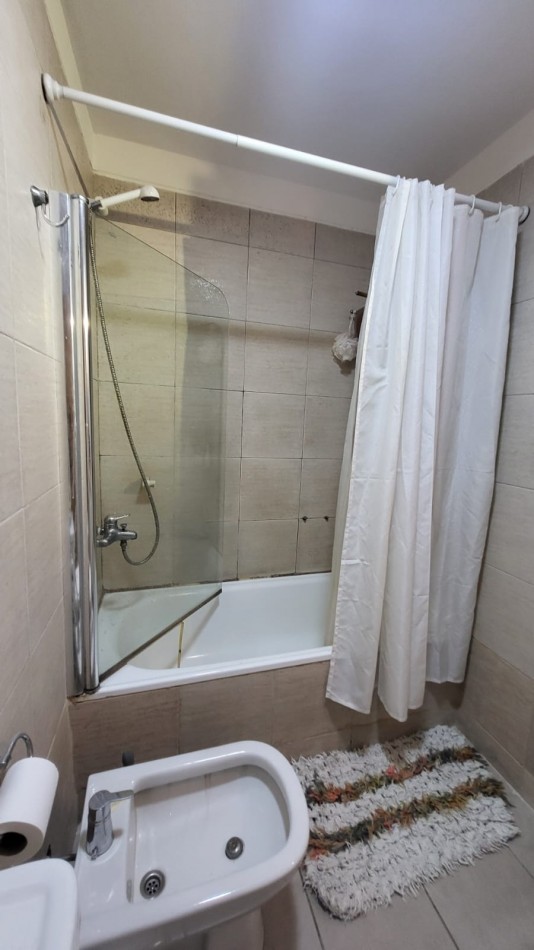 Venta semipiso 3 amb con patio en Colegiales