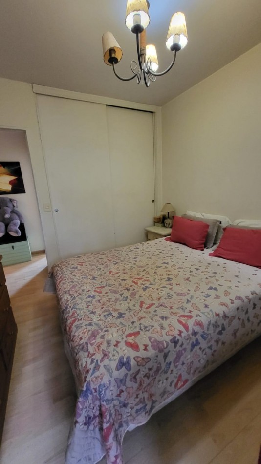 Venta semipiso 3 amb con patio en Colegiales