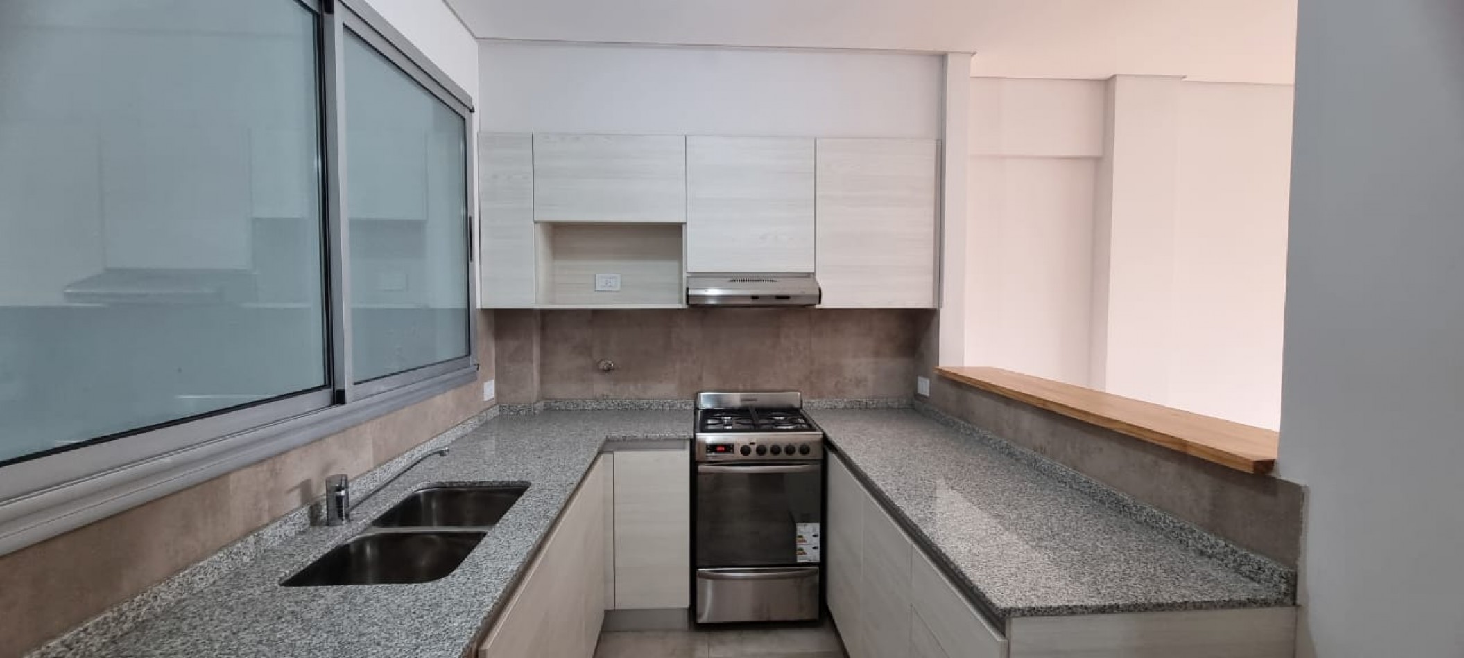 Venta depto tres amb con balcon-terraza en G. de Laferrere 1100, Parque Chacabuco