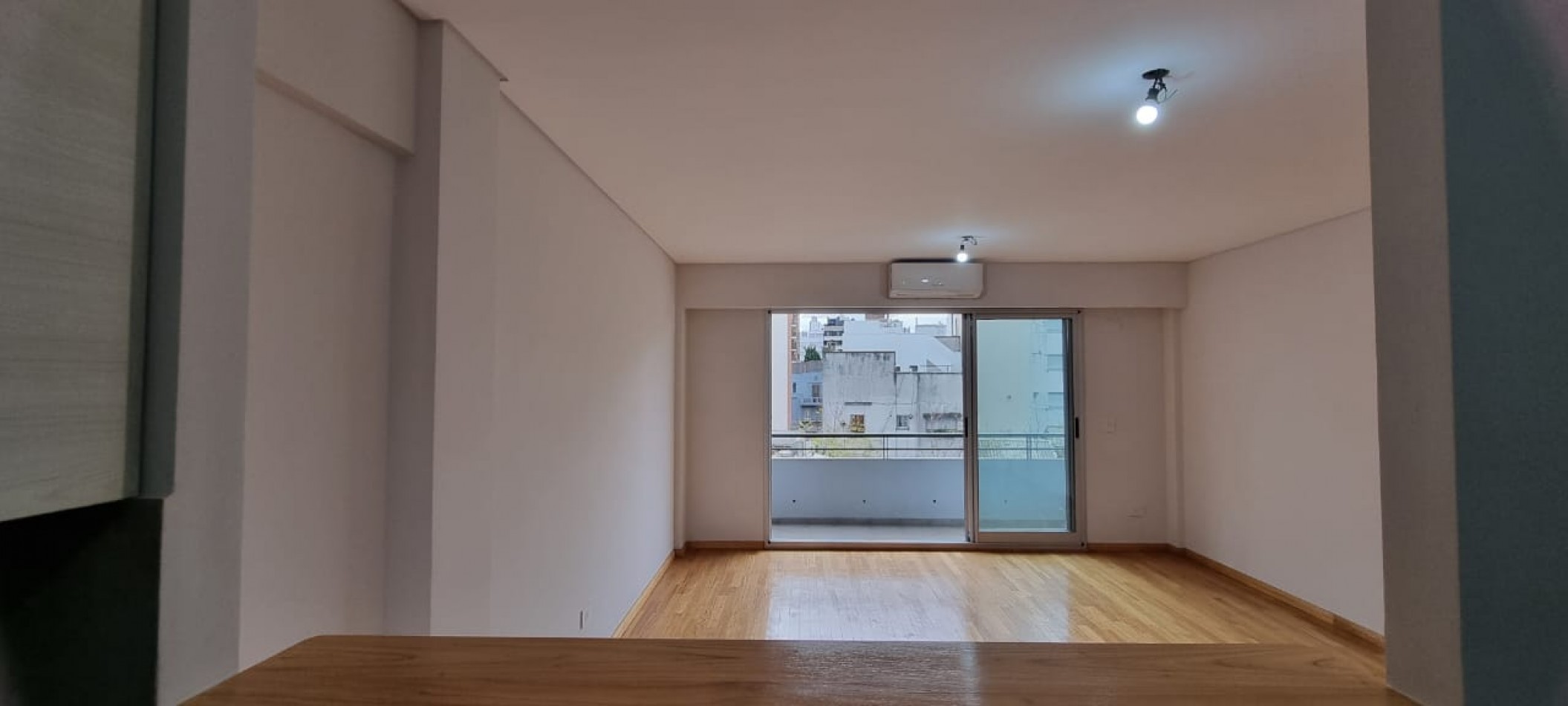 Venta depto tres amb con balcon-terraza en G. de Laferrere 1100, Parque Chacabuco