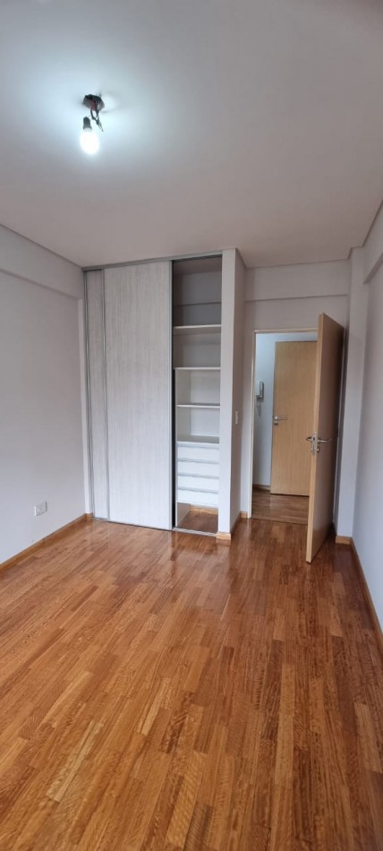 Venta depto tres amb con balcon-terraza en G. de Laferrere 1100, Parque Chacabuco