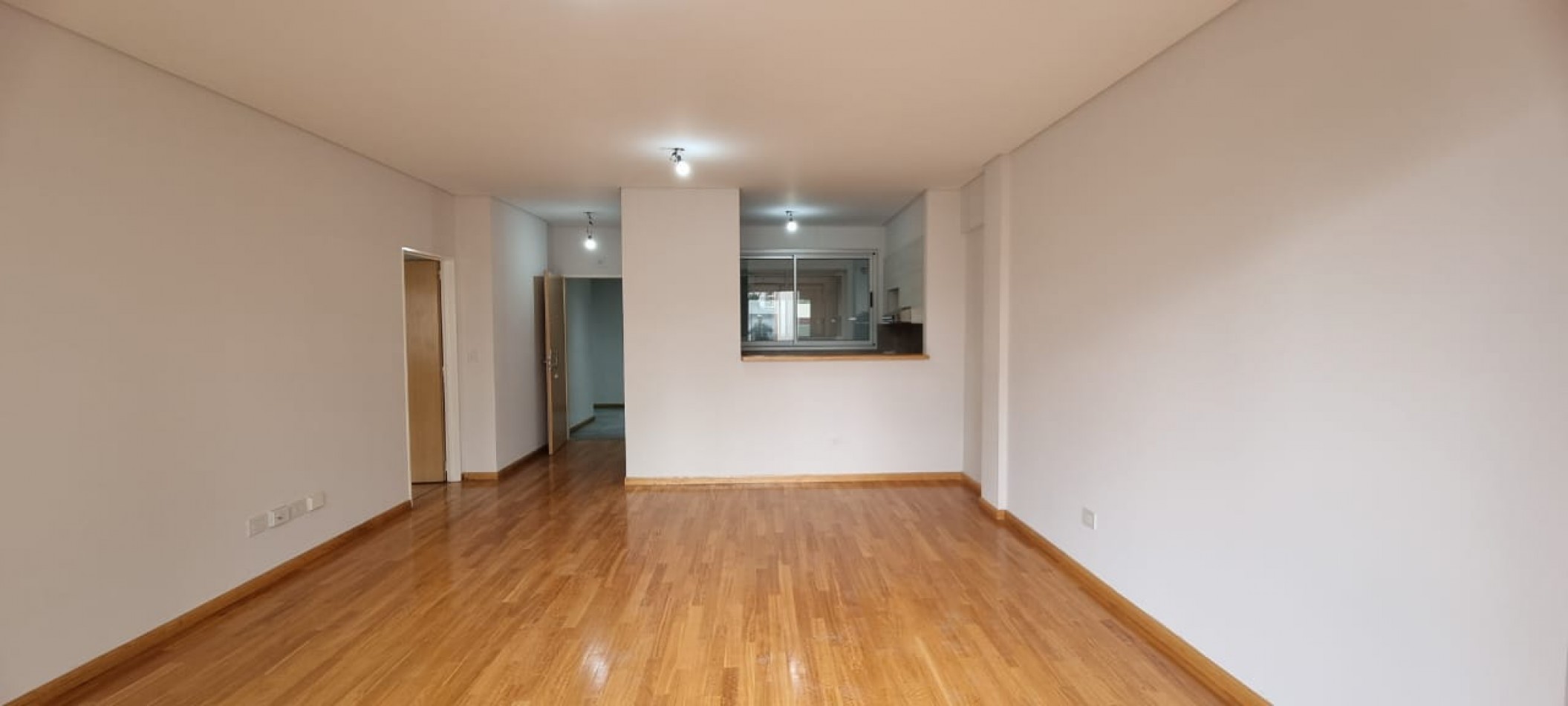 Venta depto tres amb con balcon-terraza en G. de Laferrere 1100, Parque Chacabuco