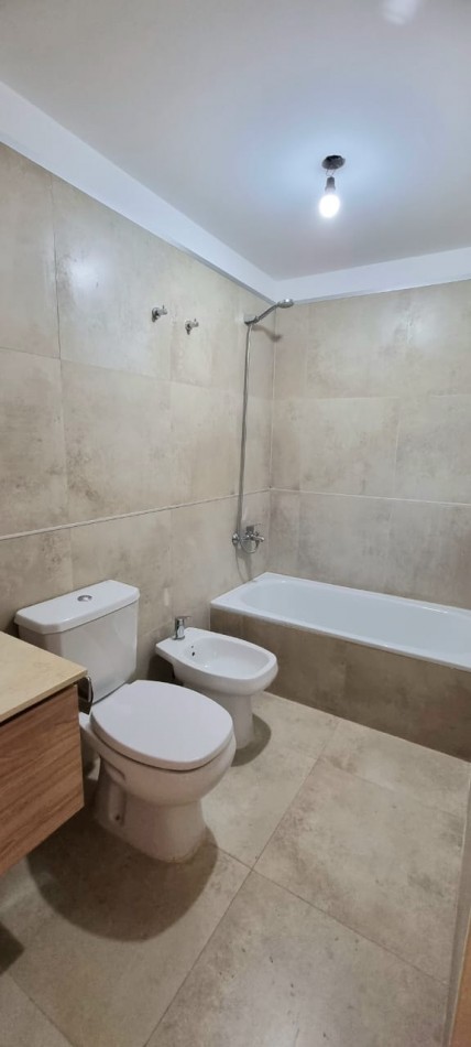 Venta depto tres amb con balcon-terraza en G. de Laferrere 1100, Parque Chacabuco