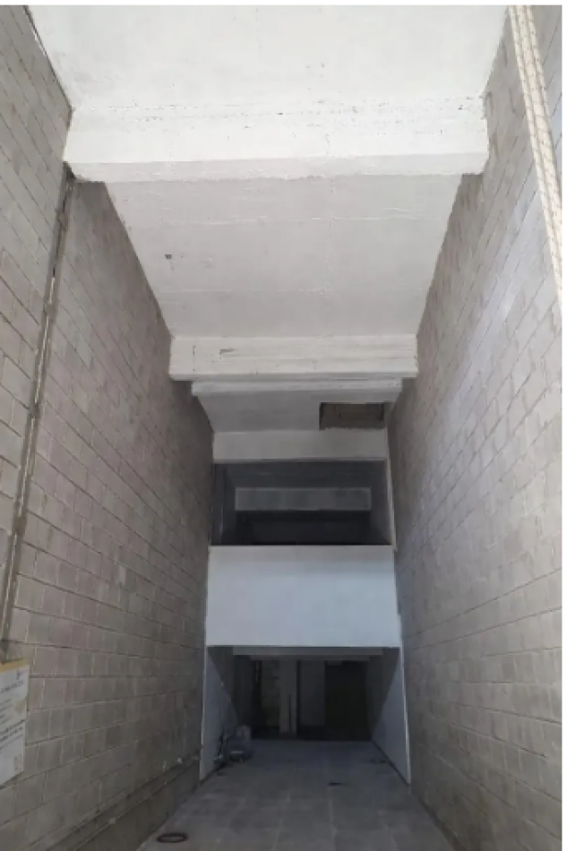 Local en Venta de 2 Pisos en Flores