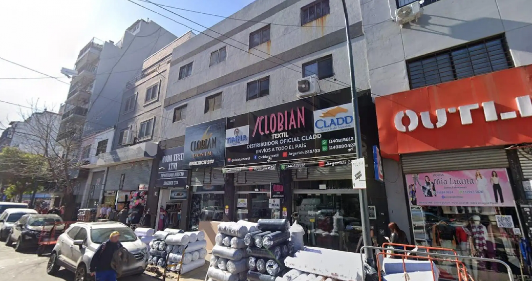 Local en Venta de 2 Pisos en Flores