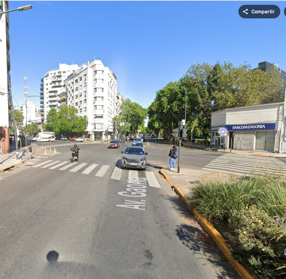 En Venta Depto de 4 amb  con dependencia  y cochera en caballito