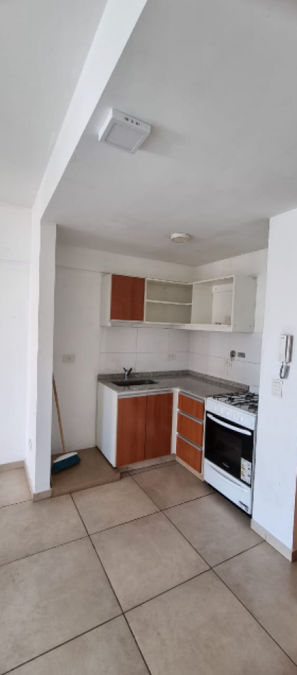 En Venta Amplio Monoambiente  con cochera y baulera en Villa Urquiza