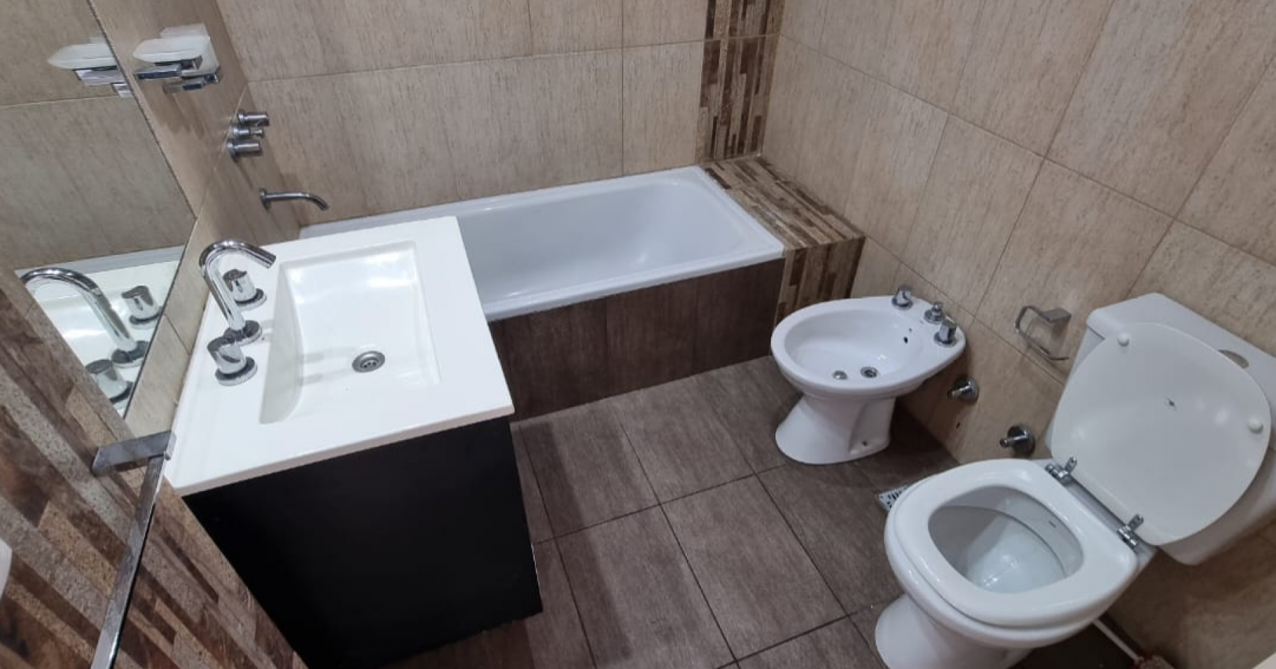 En Venta Amplio Monoambiente  con cochera y baulera en Villa Urquiza