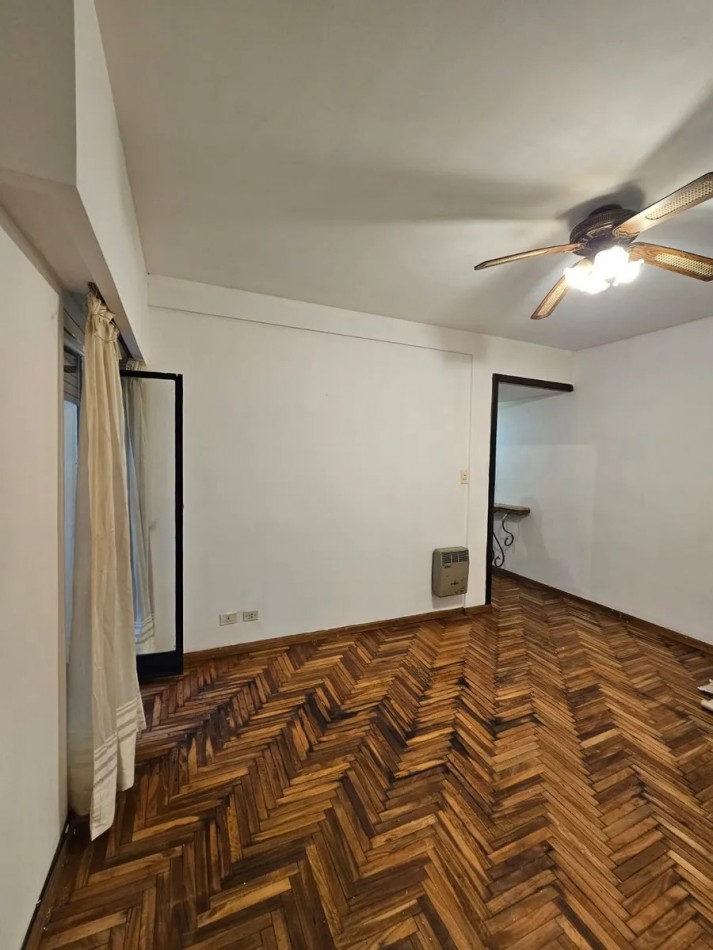 Venta depto de 2 amb al contrafrente en Caballito