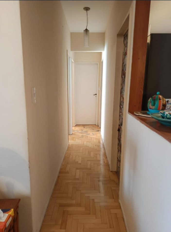 En venta depto de 4 amb con dependencia al frente en Almagro