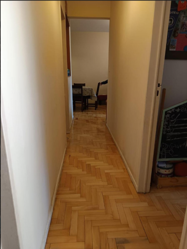 En venta depto de 4 amb con dependencia al frente en Almagro