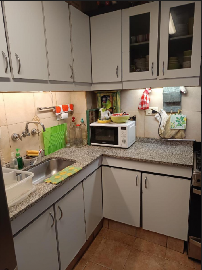 En venta depto de 4 amb con dependencia al frente en Almagro