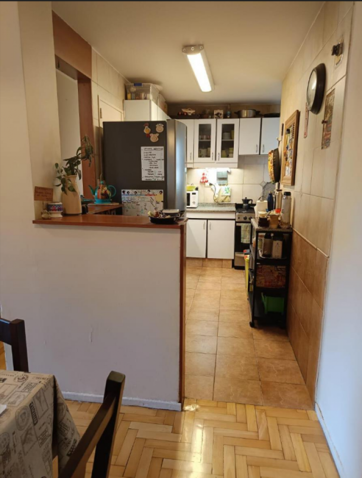 En venta depto de 4 amb con dependencia al frente en Almagro