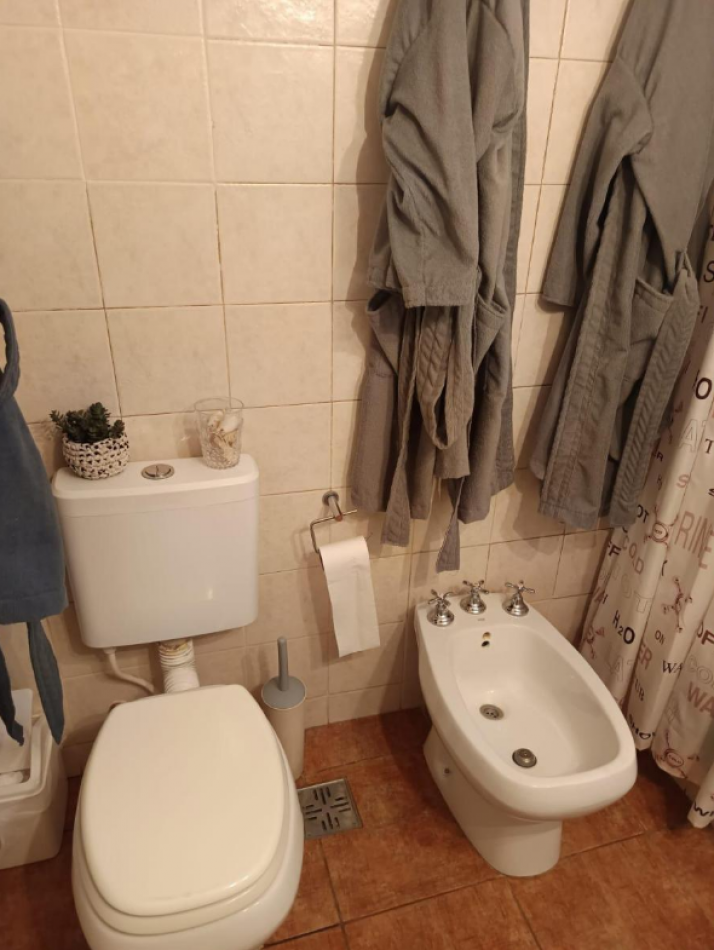 En venta depto de 4 amb con dependencia al frente en Almagro