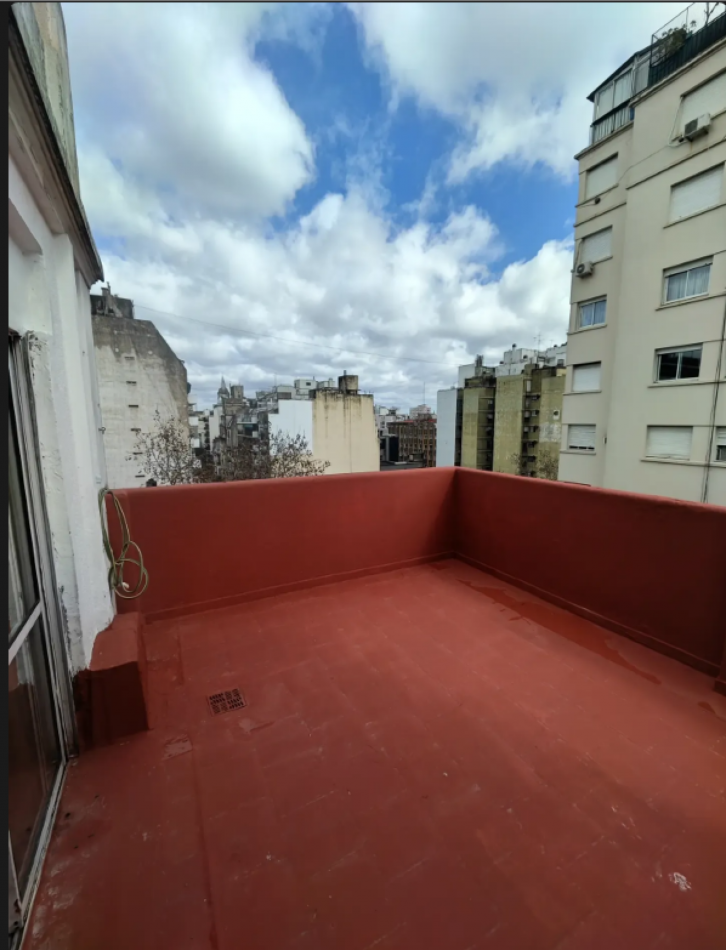 En venta Depto de 3 amb con dependencia en Congreso