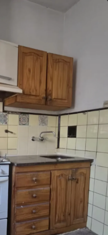 En venta Depto 3 amb a la calle x escalera en Caballito