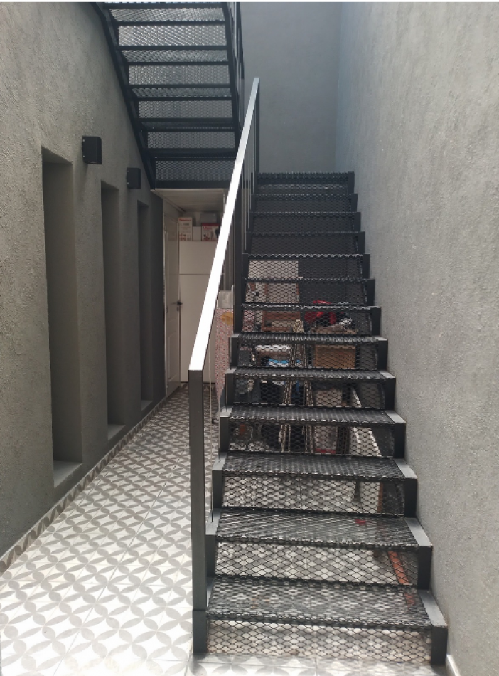 En venta Casa 5 amb con  Quincho con Parrilla y Patio Remodelada a Nueva en Parque Patricios