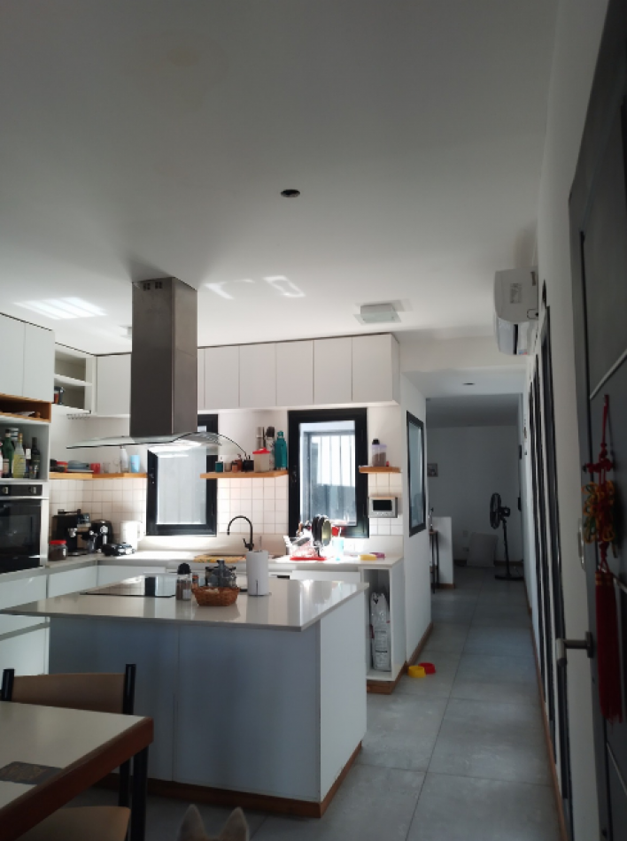 En venta Casa 5 amb con  Quincho con Parrilla y Patio Remodelada a Nueva en Parque Patricios