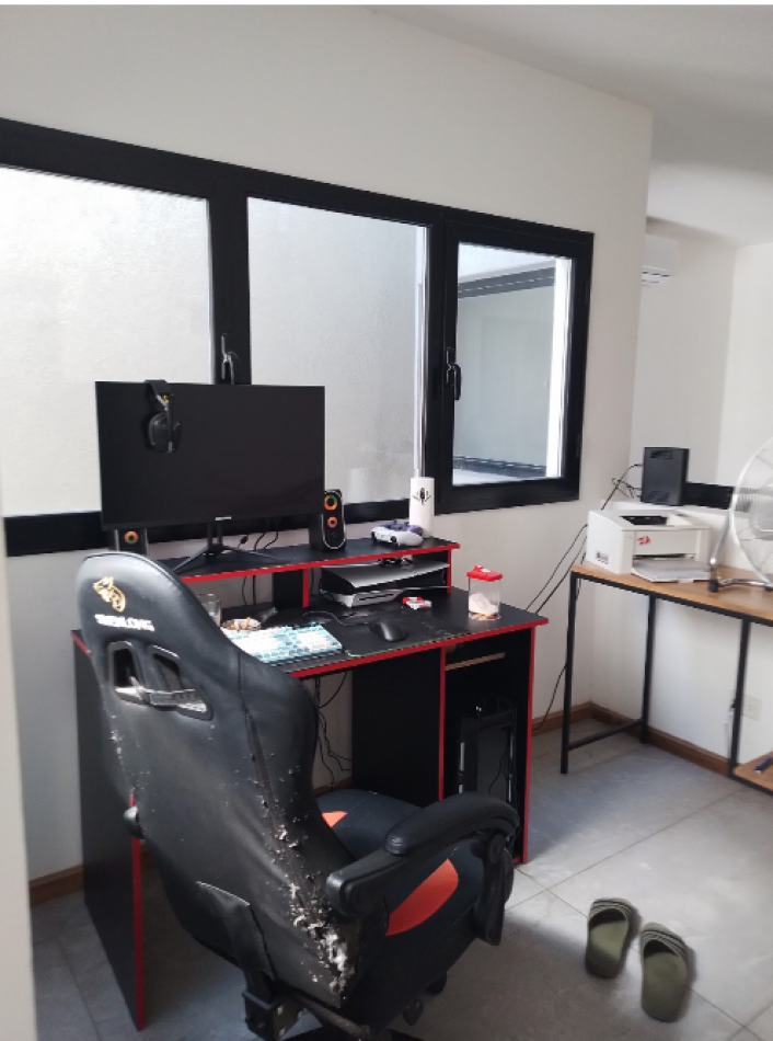 En venta Casa 5 amb con  Quincho con Parrilla y Patio Remodelada a Nueva en Parque Patricios