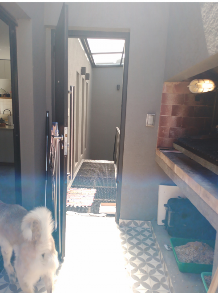 En venta Casa 5 amb con  Quincho con Parrilla y Patio Remodelada a Nueva en Parque Patricios