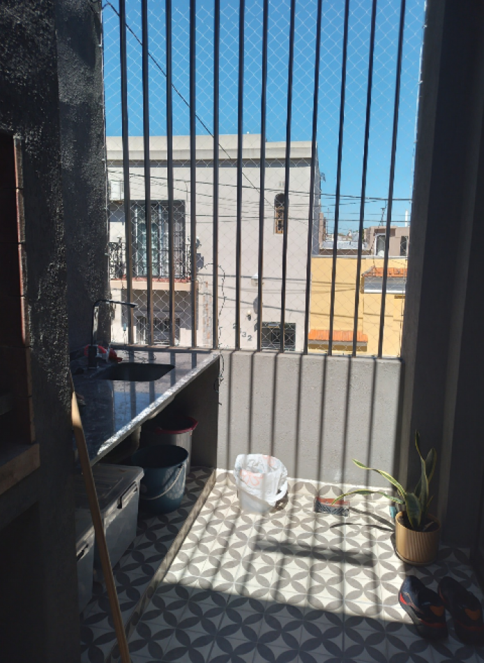 En venta Casa 5 amb con  Quincho con Parrilla y Patio Remodelada a Nueva en Parque Patricios