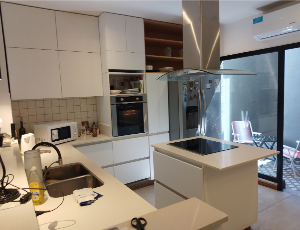 En venta Casa 5 amb con  Quincho con Parrilla y Patio Remodelada a Nueva en Parque Patricios