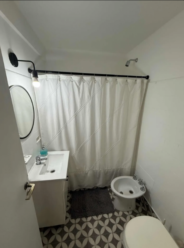 En Venta Depto Reciclado de 2 Amb x Escalera en Caballito