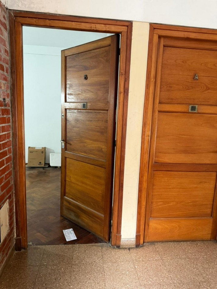 En venta Depto 3 amb a la calle x escalera en Caballito