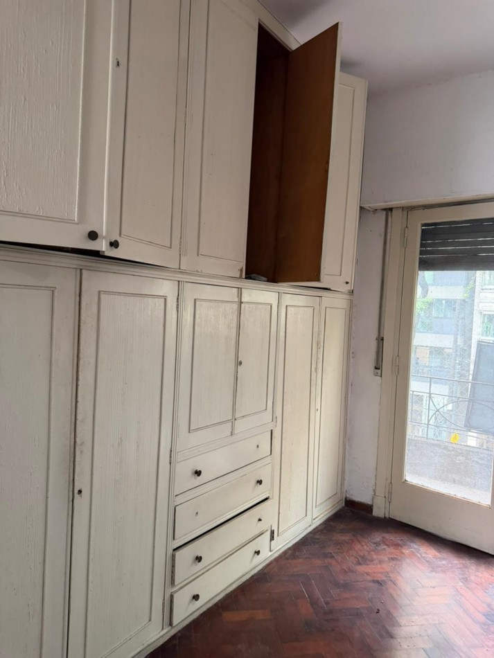 En venta Depto 3 amb a la calle x escalera en Caballito