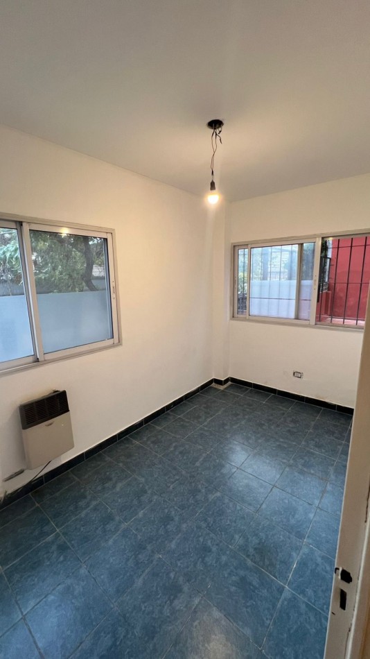 EN VENTA DEPTO DE 3 AMB CON AMPLIO PATIO EN CABALLITO