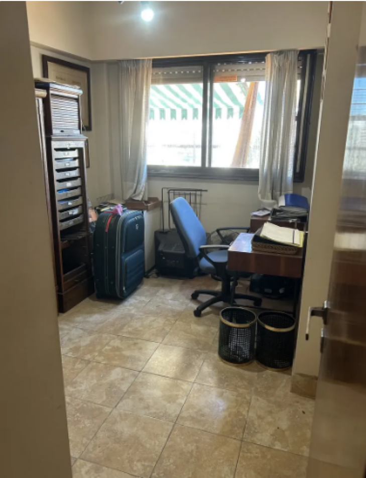 En Venta Depto de 4 amb al frente ,cochera y Baulera en Villa Crespo