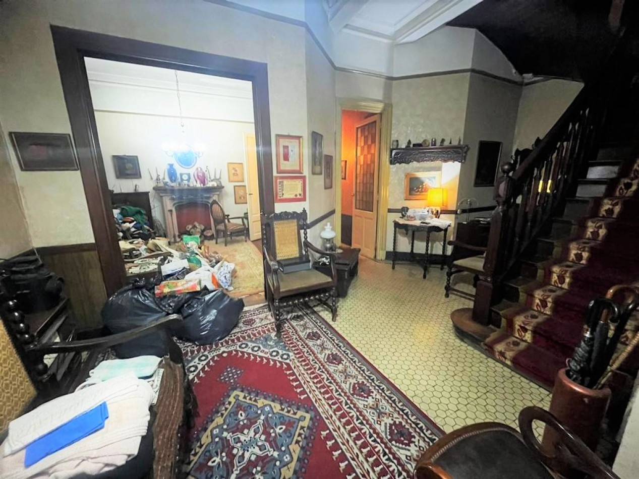 ****** ALQUILADO *****   Venta Casa 7 Amb Con Patio y Terraza en Fray L. Beltran 100, Flores